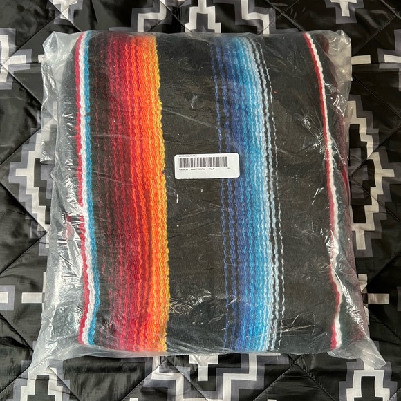 Supreme Serape Blanket - Picture 2 of 4